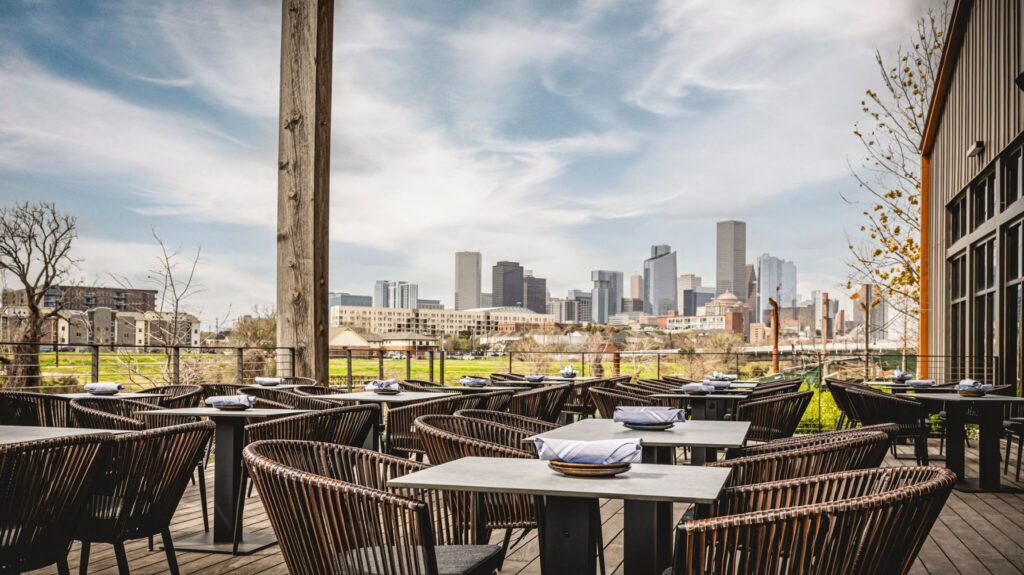 City cellars wine bar in HTX by method architecture